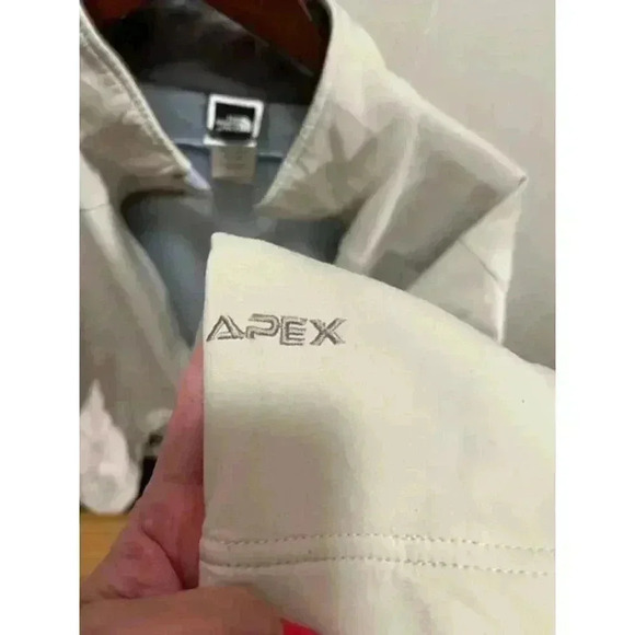 The North Face Women's Apex Barrier Soft Shell Jacket White XL - Picture 6 of 9